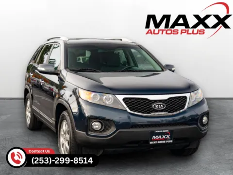 Blue 2013 Kia Sorento LX for sale in Puyallup, WA