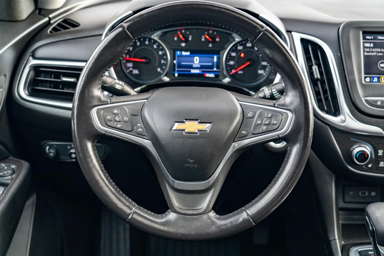 2022 Chevrolet Equinox LT photo 3