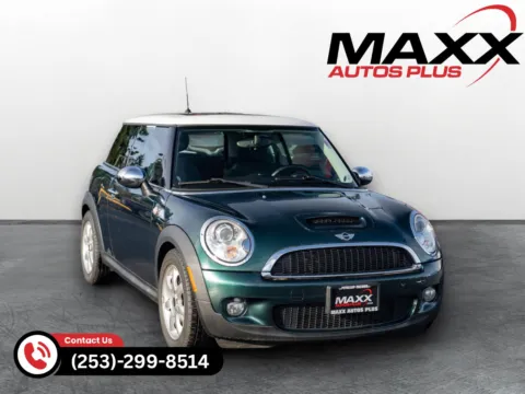 Green 2009 MINI Cooper Hardtop S for sale in Puyallup, WA