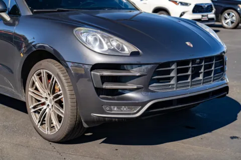 More photos of 2018 Porsche Macan Turbo at Maxx Autos Plus Puyallup, WA