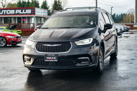 More photos of 2021 Chrysler Pacifica Touring L at Maxx Autos Plus Puyallup, WA