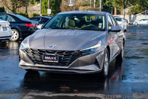 More photos of 2021 Hyundai Elantra SE at Maxx Autos Plus Puyallup, WA