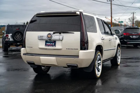 More photos of 2014 Cadillac Escalade Platinum at Maxx Autos Plus Puyallup, WA