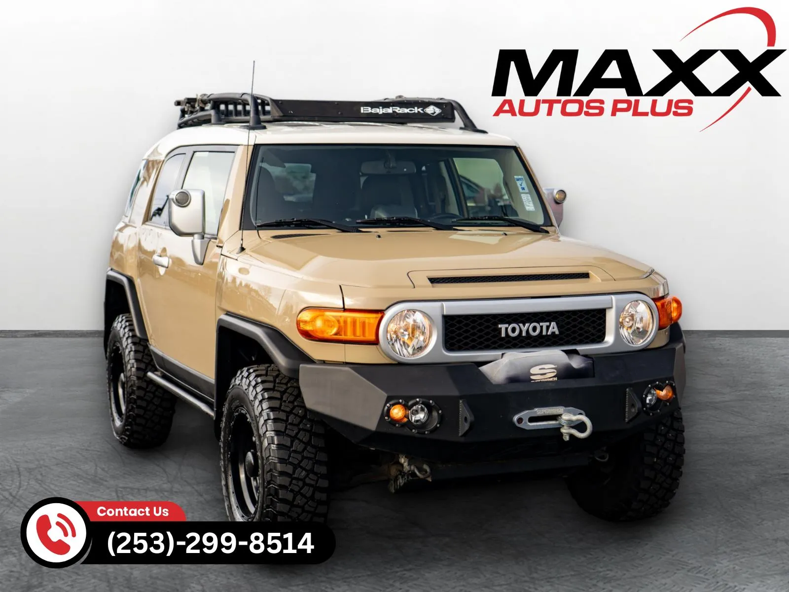 Beige 2013 Toyota FJ Cruiser for sale in Puyallup, WA