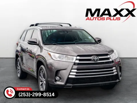 Gray 2019 Toyota Highlander XLE for sale in Puyallup, WA