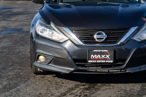 More photos of 2016 Nissan Altima 2.5 at Maxx Autos Plus Puyallup, WA
