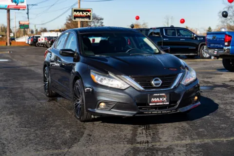 Photos of 2016 Nissan Altima 2.5 for sale in Puyallup, WA at Maxx Autos Plus Puyallup