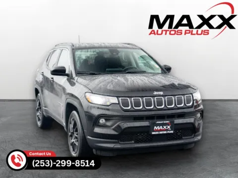 Black 2022 Jeep Compass Latitude Lux for sale in Puyallup, WA