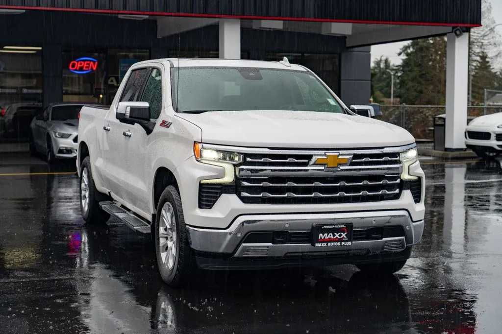 2022 Chevrolet Silverado 1500 LTZ - Photo 2