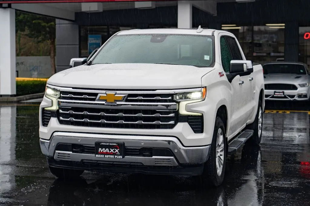 Chevrolet Silverado photo 4