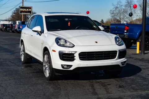 Photos of 2017 Porsche Cayenne S E-Hybrid Platinum Edition for sale in Puyallup, WA at Maxx Autos Plus Puyallup