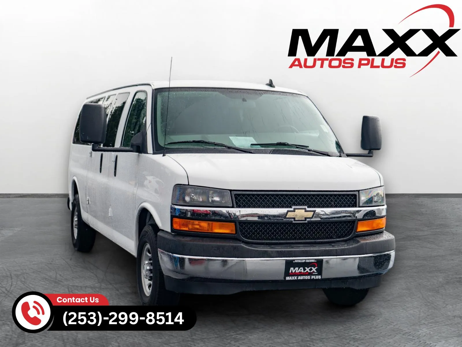 White 2017 Chevrolet Express Passenger LT for sale in Puyallup, WA