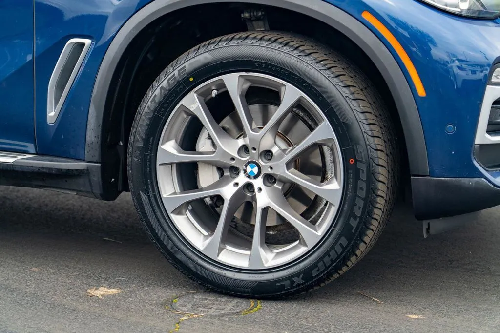 BMW X5 photo 5