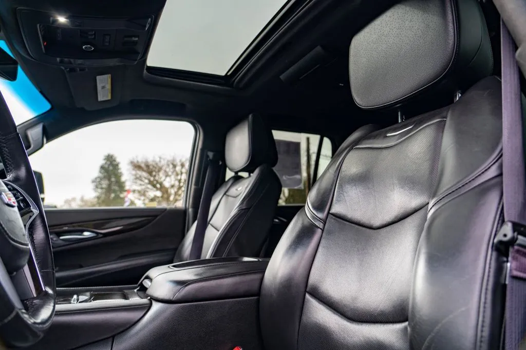 Cadillac Escalade photo 17