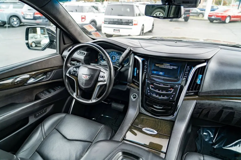 Cadillac Escalade photo 27