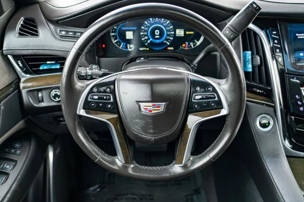 Cadillac Escalade photo 22