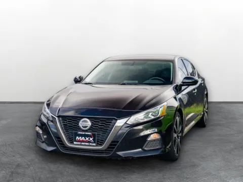 Another view of 2019 Nissan Altima 2.5 SR for sale in Puyallup, WA at Maxx Autos Plus Puyallup