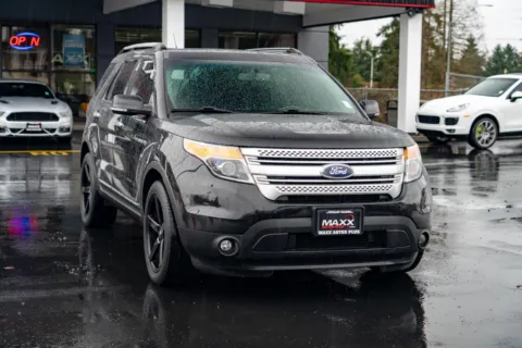 Photos of 2015 Ford Explorer XLT for sale in Puyallup, WA at Maxx Autos Plus Puyallup