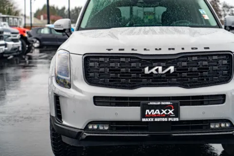 More photos of 2022 Kia Telluride SX at Maxx Autos Plus Puyallup, WA