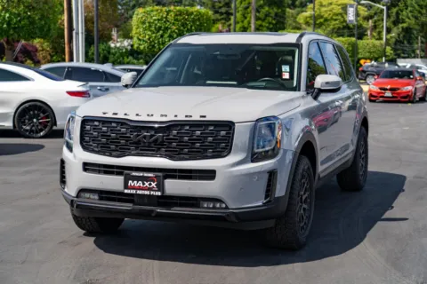 More photos of 2022 Kia Telluride SX at Maxx Autos Plus Puyallup, WA