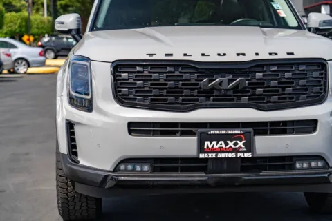 More photos of 2022 Kia Telluride SX at Maxx Autos Plus Puyallup, WA