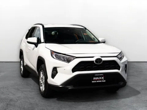 White 2020 Toyota RAV4 XLE for sale in Puyallup, WA