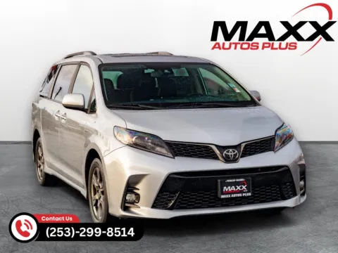 Silver 2020 Toyota Sienna SE 7-Passenger for sale in Puyallup, WA