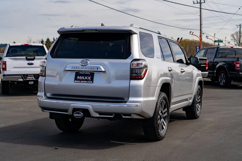 Toyota 4Runner photo 10