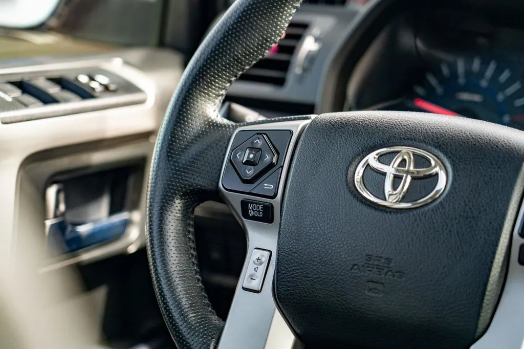 Toyota 4Runner photo 24