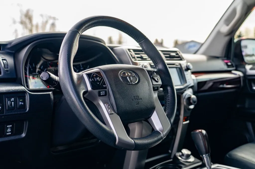Toyota 4Runner photo 15