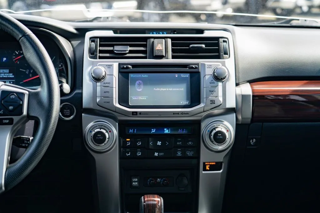 Toyota 4Runner photo 22