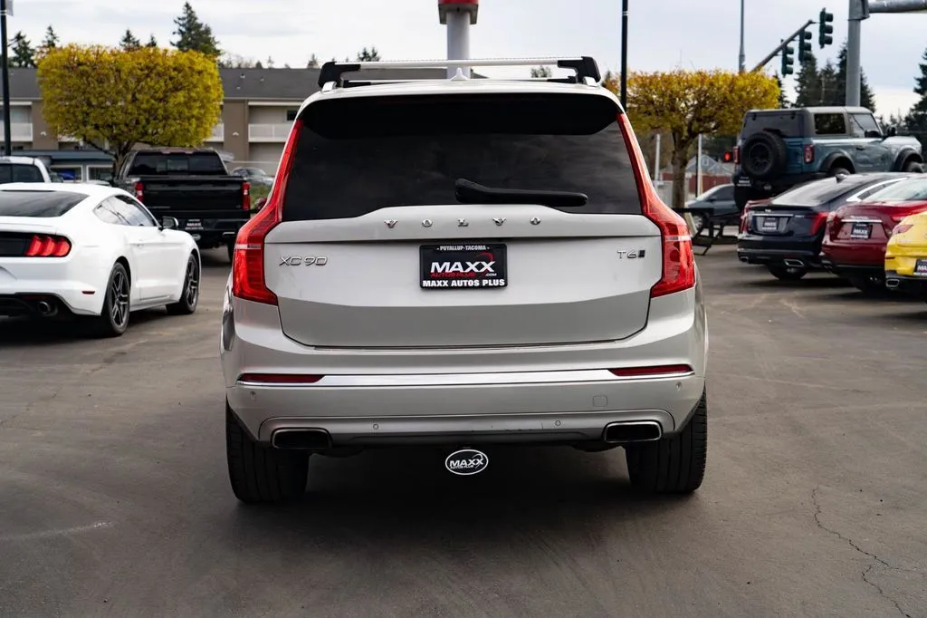 Volvo XC90 photo 11