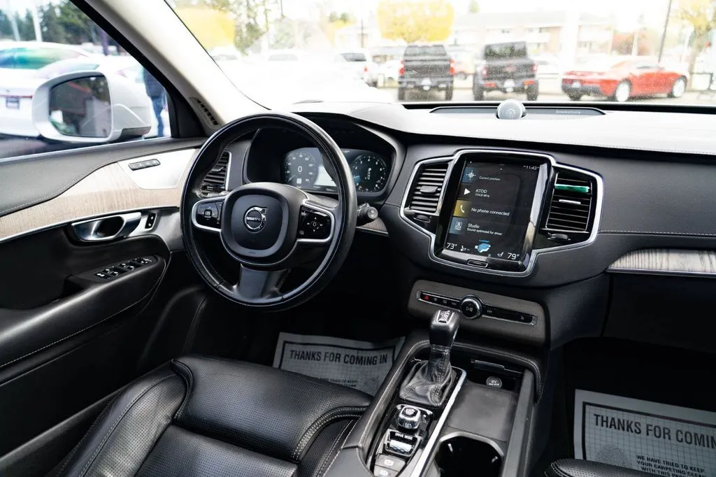 Volvo XC90 photo 28