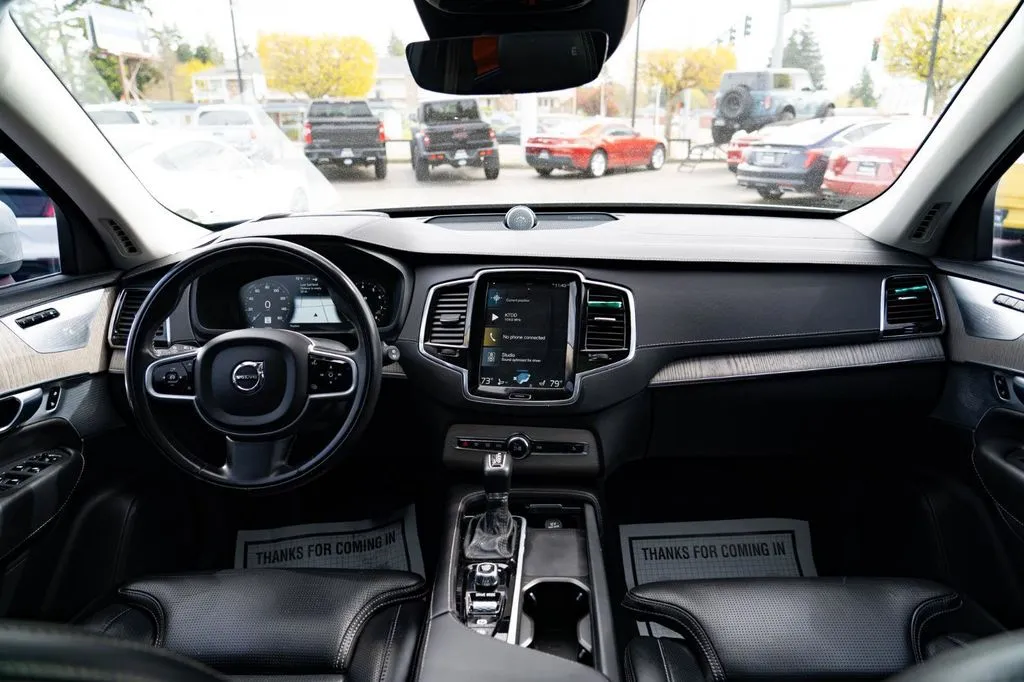 Volvo XC90 photo 23
