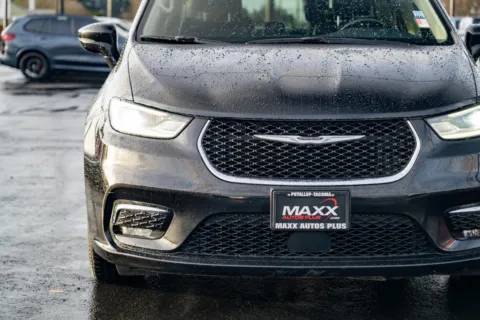More photos of 2021 Chrysler Pacifica Touring L at Maxx Autos Plus Puyallup, WA