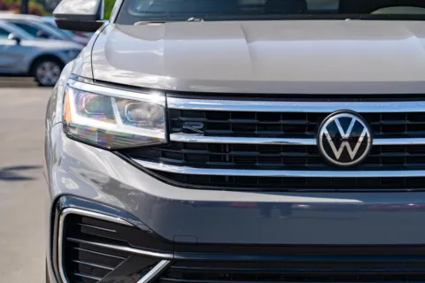 More photos of 2021 Volkswagen Atlas Cross Sport 3.6L V6 SE w/Technology R-Line at Maxx Autos Plus Puyallup, WA