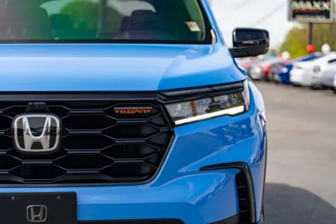 More photos of 2025 Honda Pilot TrailSport at Maxx Autos Plus Puyallup, WA