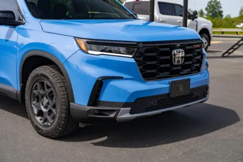 More photos of 2025 Honda Pilot TrailSport at Maxx Autos Plus Puyallup, WA