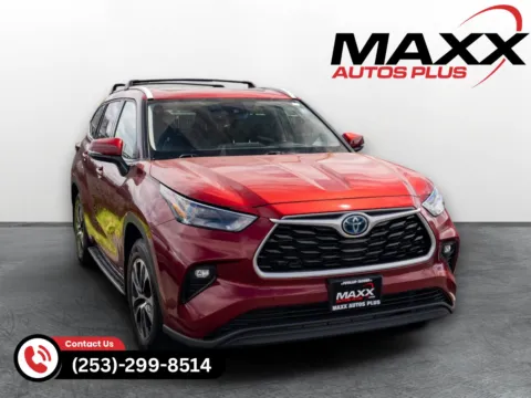 Red 2022 Toyota Highlander Hybrid XLE for sale in Puyallup, WA