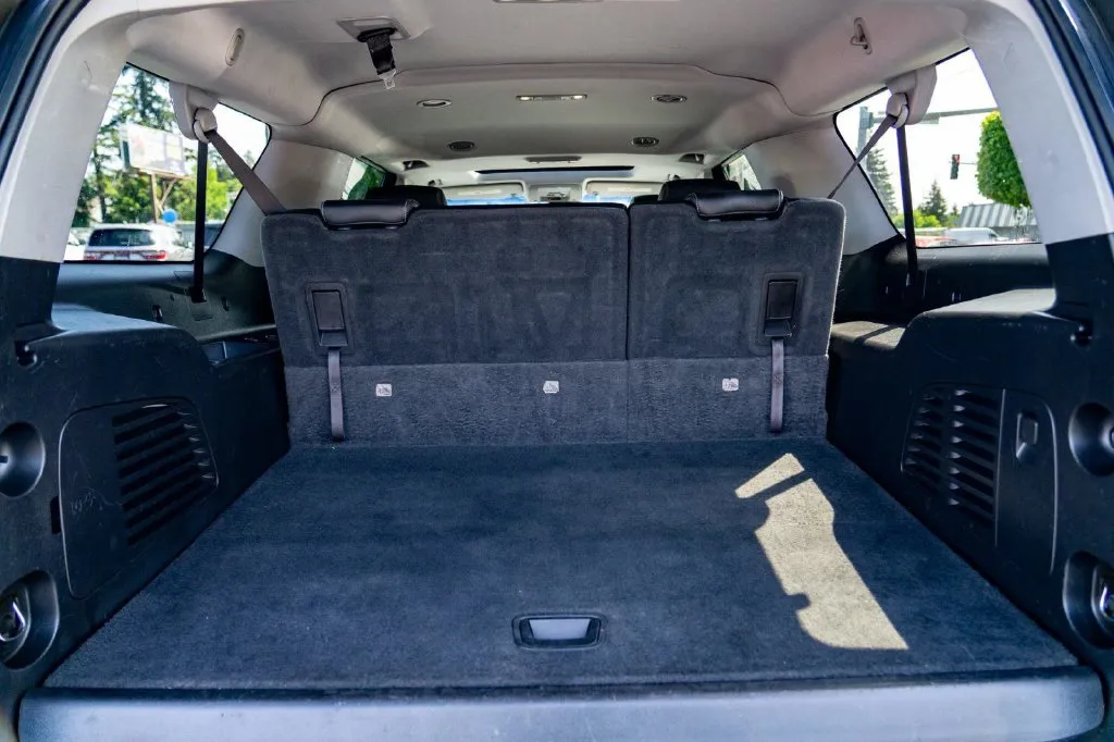 Chevrolet Suburban photo 28