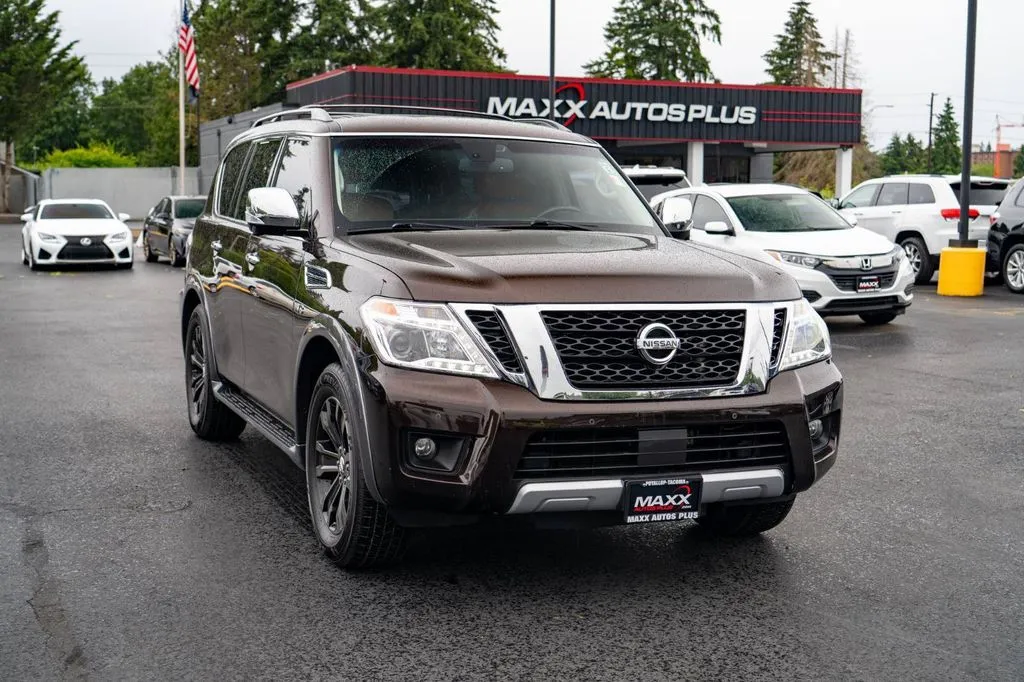 Nissan Armada photo 2