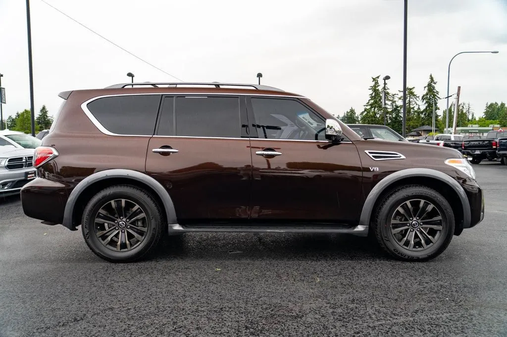 Nissan Armada photo 9