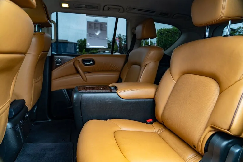Nissan Armada photo 18