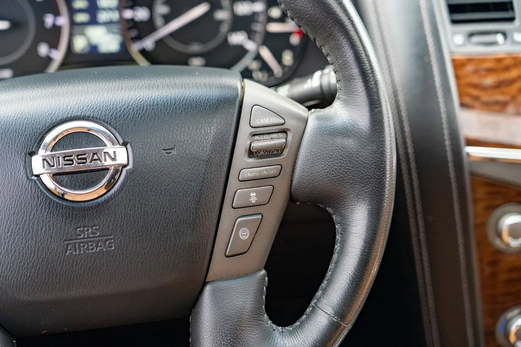 Nissan Armada photo 23
