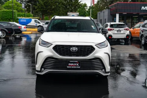 Another view of 2021 Toyota Highlander XSE for sale in Puyallup, WA at Maxx Autos Plus Puyallup