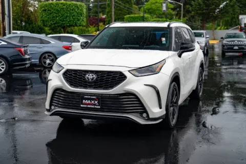 More photos of 2021 Toyota Highlander XSE at Maxx Autos Plus Puyallup, WA