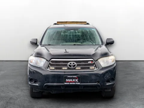 Photos of 2010 Toyota Highlander Hybrid for sale in Puyallup, WA at Maxx Autos Plus Puyallup