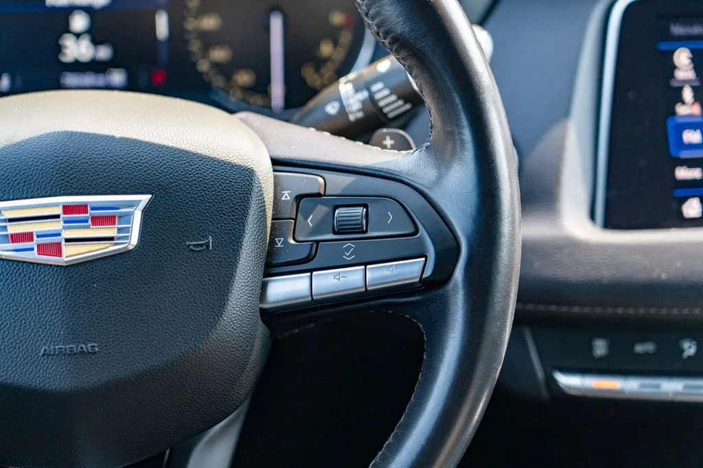 Cadillac XT4 photo 18