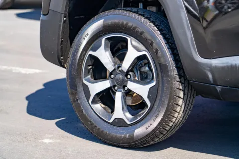 More photos of 2020 Jeep Renegade Trailhawk at Maxx Autos Plus Puyallup, WA