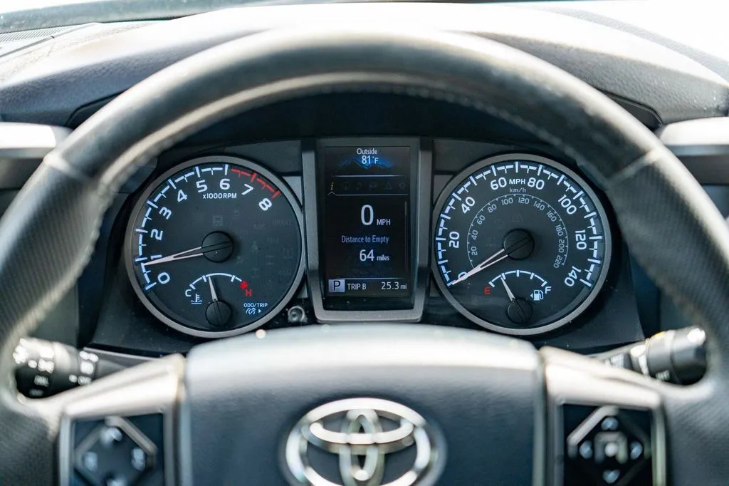Toyota Tacoma photo 20